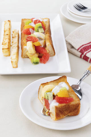 スイートデニッシュでつくる　フルーツグラタン風