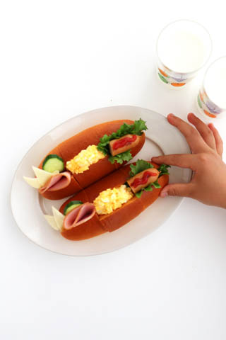 一緒に作ろう!もぐもぐパンの3色サンド