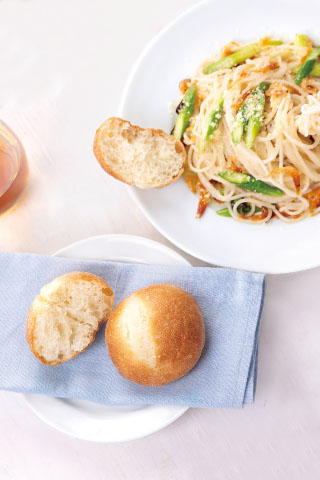 桜えびとアスパラガスのクリームパスタ